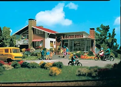 Vollmer 43724 HO Scale Bakery/Confectionery - Kit -- 4-3/4 x 4-3/4 x 3-1/8"/4-3/4 x 3 x 2-1/8"12 x 12 x 8cm/12 x 7.5 x 5.5cm