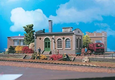 Vollmer 45612 HO Scale Workshop - Kit -- 5-1/8 x 2-3/4 x 4-3/8"13 x 7 x 11cm